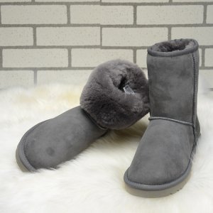 UGG Classic Short Gray