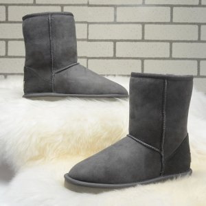 UGG Classic Short Gray