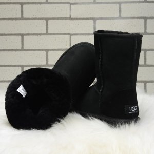 UGG Classic Short Black