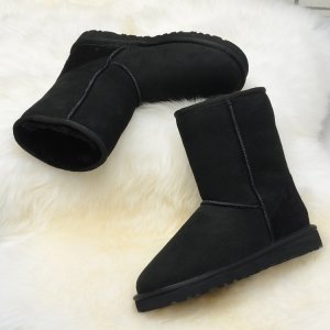 UGG Classic Short Black