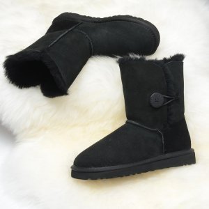 UGG Bailey Button