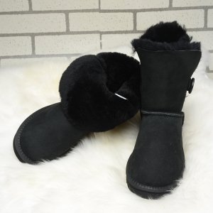 UGG Bailey Button