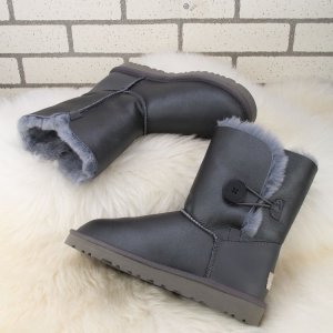UGG Bailey Button