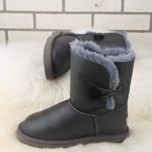 UGG Bailey Button