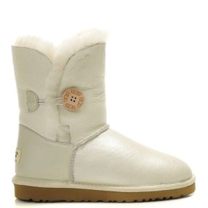 UGG Bailey Button