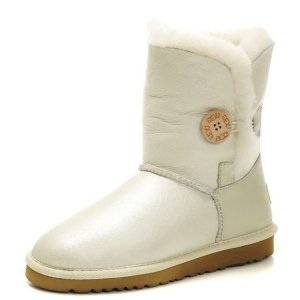 UGG Bailey Button