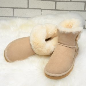 UGG Bailey Button Mini