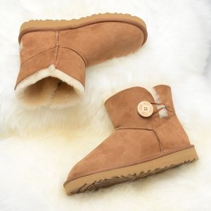 UGG Bailey Button Mini
