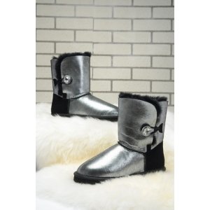 UGG Bailey Button