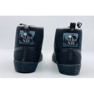 NIKE SB ZOOM BLAZER MID черные