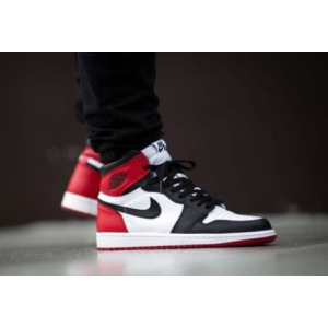 Кроссовки Nike Air Jordan 1 Retro "Black Toe" Black/White/Red