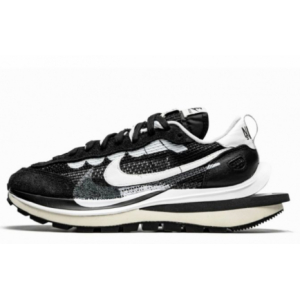 Кроссовки Nike x Sacai WaporWaffle (черно-белые)