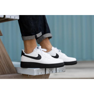 Кроссовки Nike Air Force 1′ 07 White Black Sole