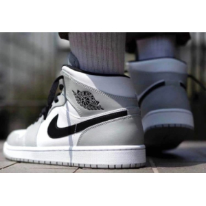 Кроссовки Nike Air Jordan 1 Mid Smoke Grey