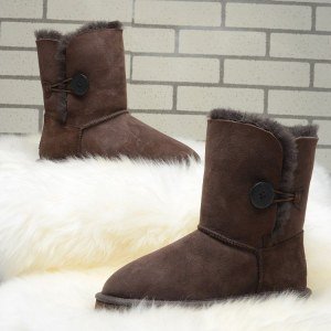 UGG Bailey Button