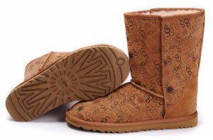 UGG Classic Short Fancy chestnut