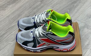 Reebok Spike Runner 200 Vetements (002)