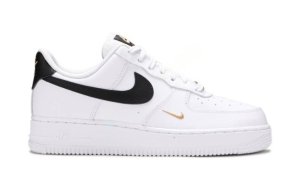 Кроссовки Nike Air Force 1 07 Essential White Black