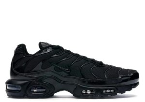 Кроссовки Nike Air Max Plus TRIPLE BLACK